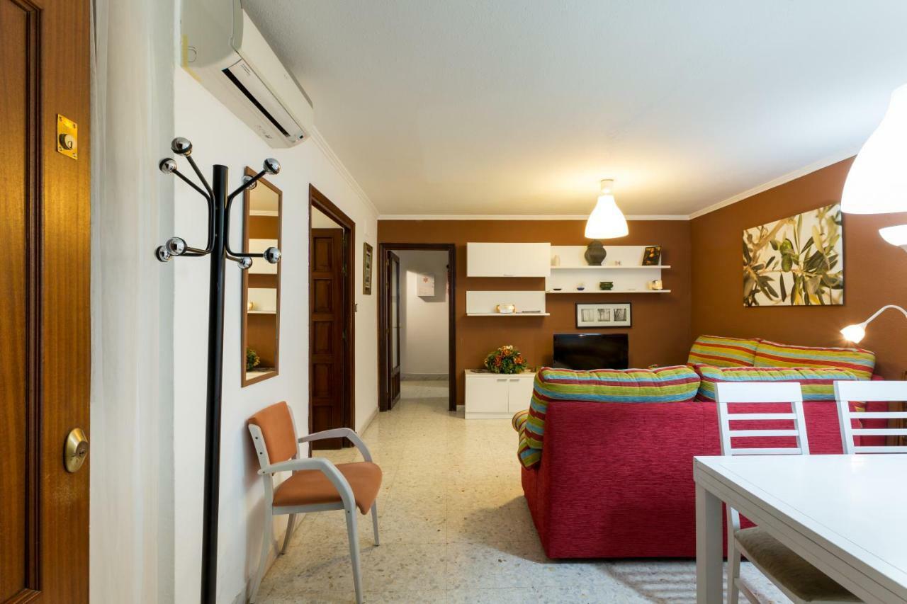 Appartamento Holi-Rent Albareda Siviglia Esterno foto